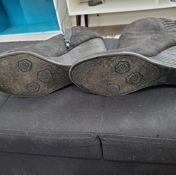 Black booties - Picture 3 of 3